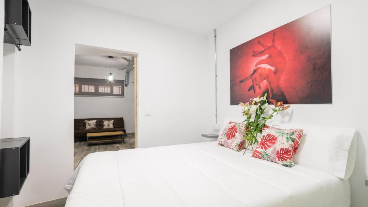 Guesthouse Room & Studio Seville La Flamenka Exterior photo