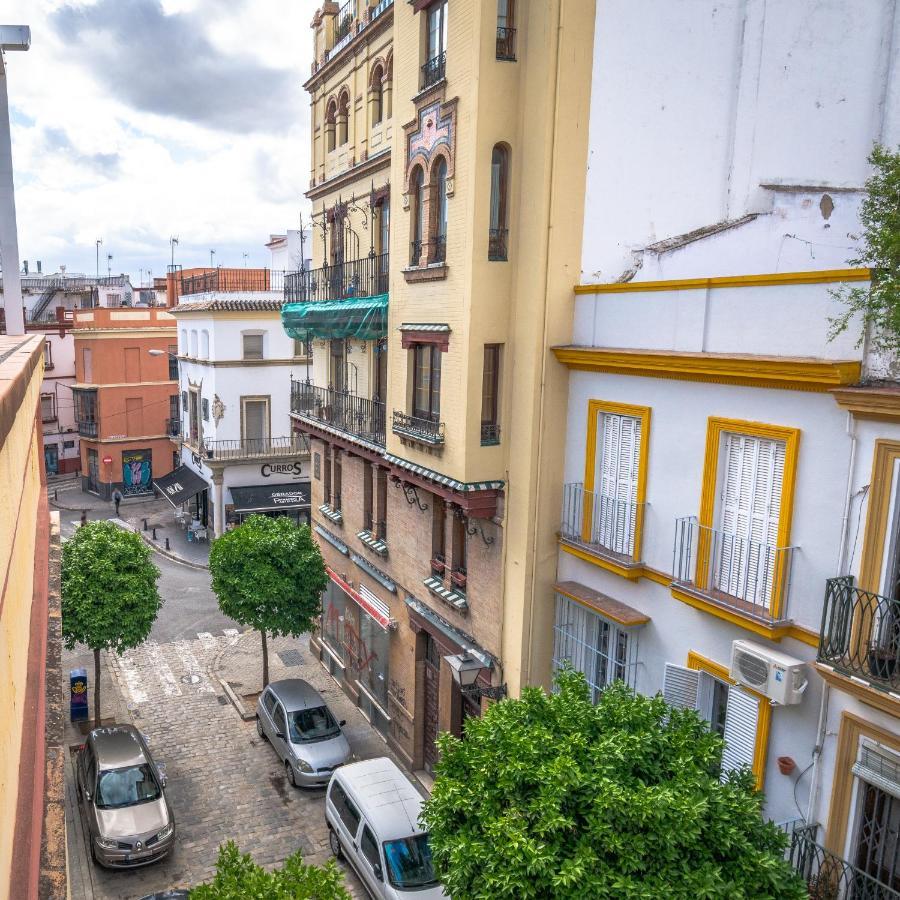 Guesthouse Room & Studio Seville La Flamenka Exterior photo