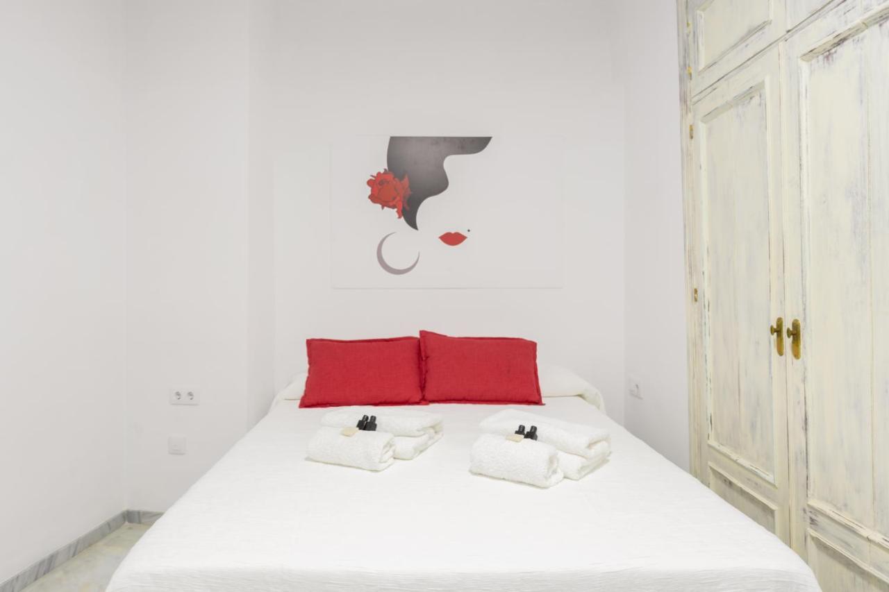Guesthouse Room & Studio Seville La Flamenka Exterior photo